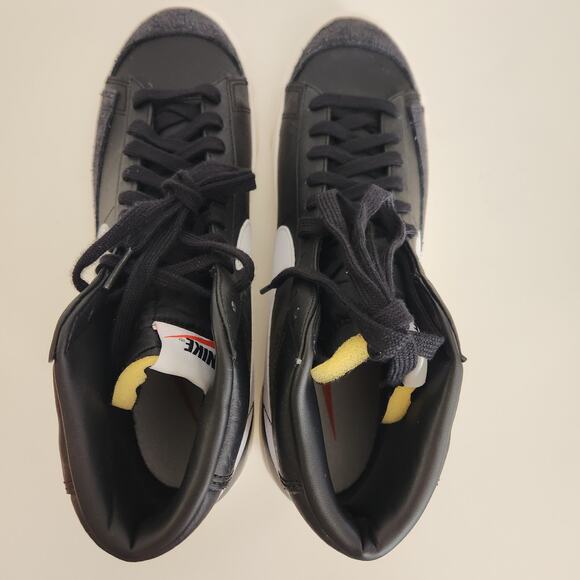 Nike Men's Blazer MID '77 VNTG Basketball Shoe,  10.5 - Picture 6 of 9